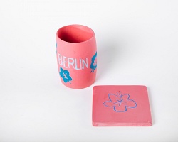 Philip Leonard Ocampo: Souvenir Sculptures (Berlin): cup +&#160;coaster