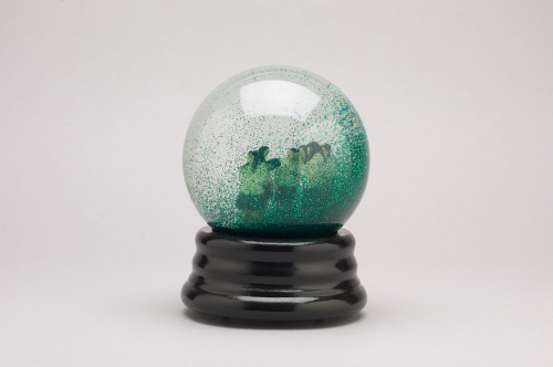 Lee Bul - Amateurs Snowglobe